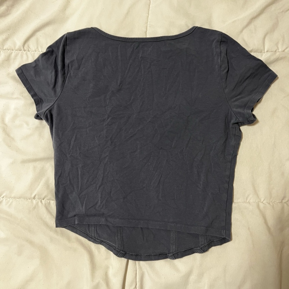 HOLLISTER TOP - Picture 2 of 3